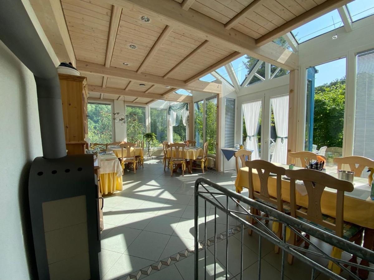 Pension-Ferienwohnung Liesbachtal Direkt Am Waldrand Bayerische Rhoen Schonau an der Brend Luaran gambar